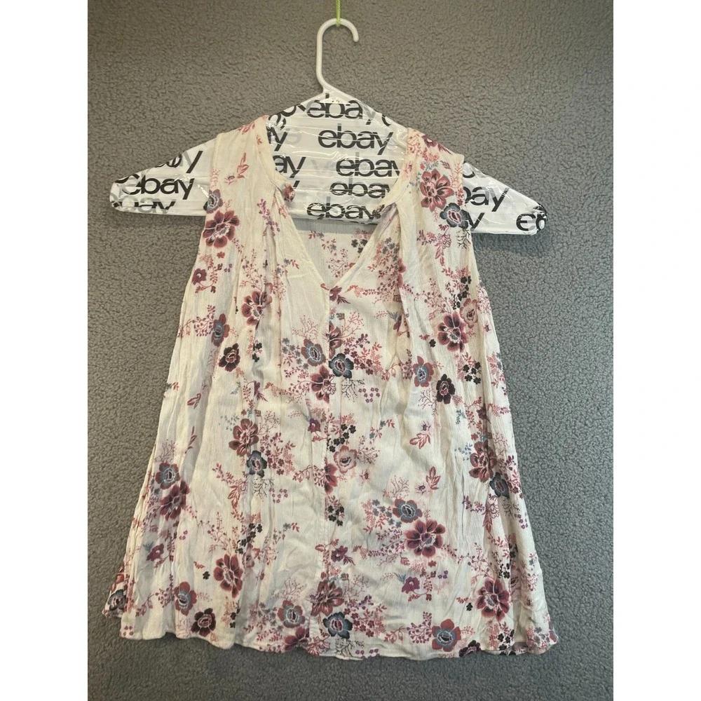 Gypsies & Moondust‎ Shirt Size Large White with Floral Design